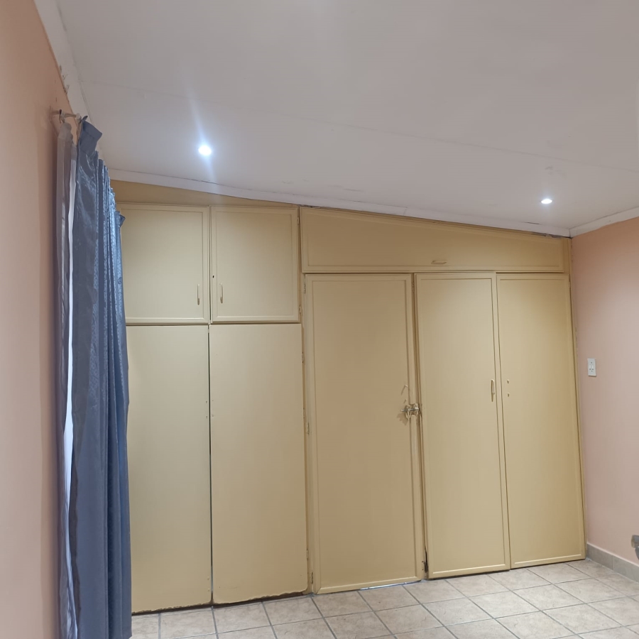 5 Bedroom Property for Sale in Sasolburg Free State